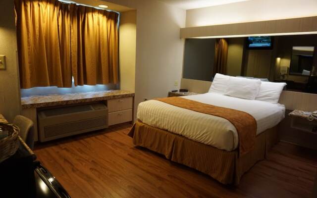 CenterWay Hotel Tonawanda