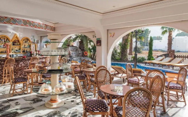 Blacksandy Beach Hotel