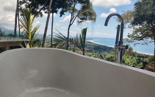 Casa Lavista in Bah a Ballena