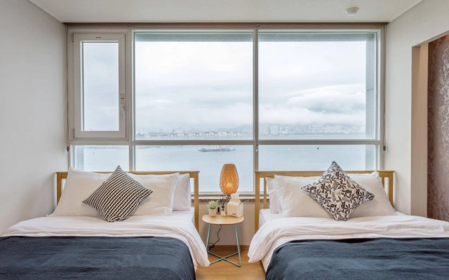 Mono House Busan Songdo Beach