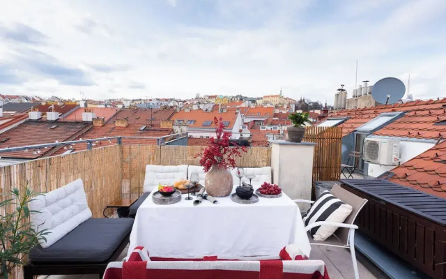 Charming Prague Apartment in Vršovice With Roof Terrace