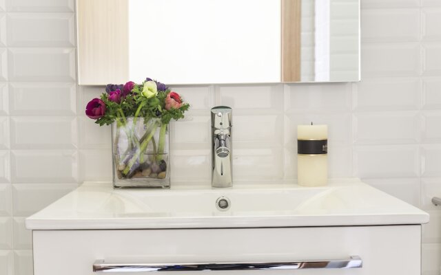 Uma Suites Pau Claris Barcelona
