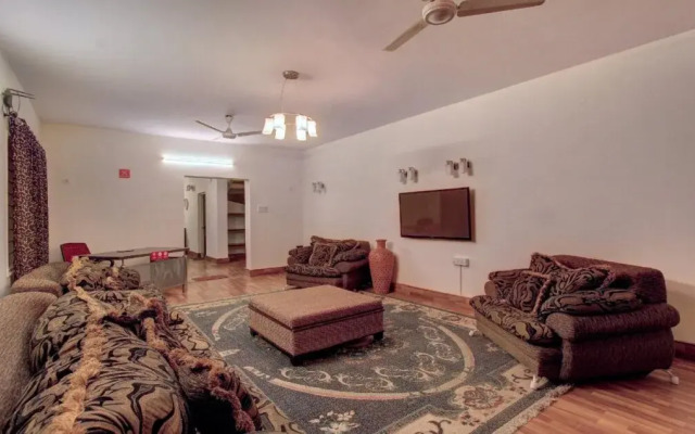 OYO 24935 Aiwan E Ashraf Suites