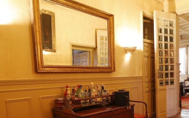 Escala Ópera - Adults Only