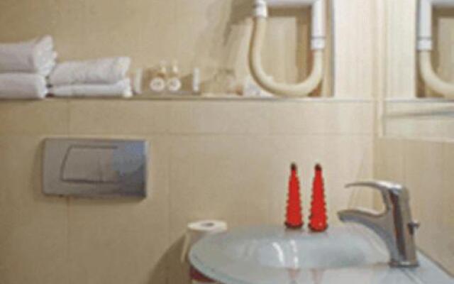 Elpida City Hotel