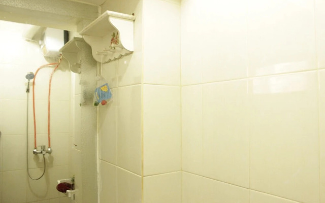 Stylish 1BR with Extra Room Gateway Ahmad Yani Cicadas Apartment