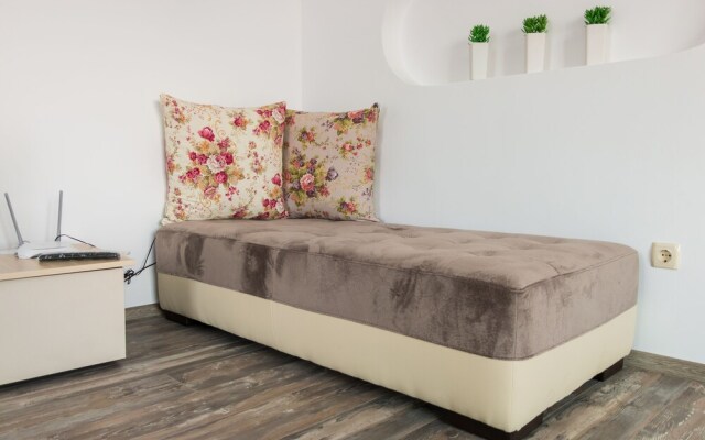 FM Luxury 1-BDR Apartment - Milena's
