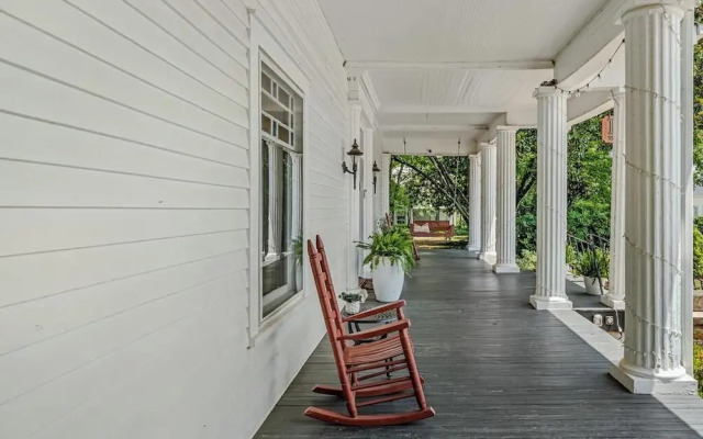 The Veranda Historic Inn