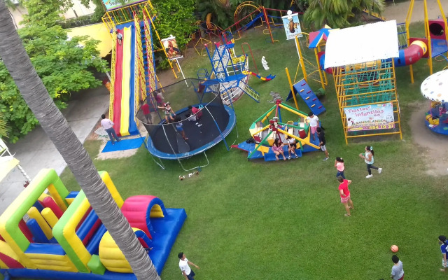 Sands Acapulco Hotel & Bungalows