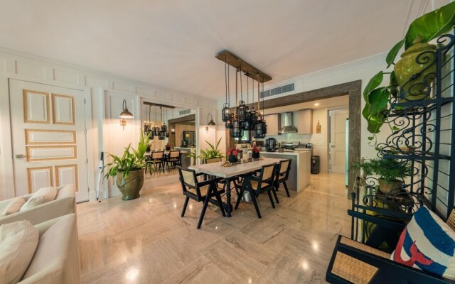 Deluxe Apartment at El Portillo QB