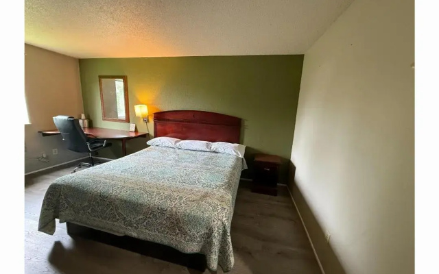 Coldwater Inn & Suites near I 69