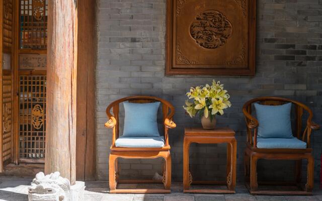 Lijiang Heluju Inn