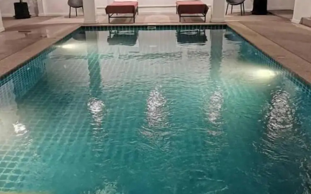 Tarn Villa Krabi
