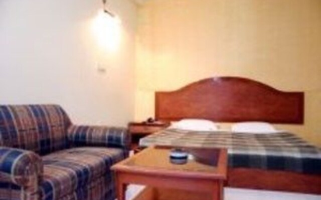 Hotel Red Castle