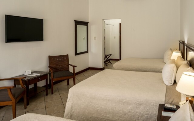 Hotel Cayman Suites