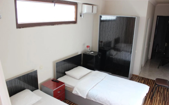 Отель «Дельфин»