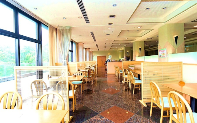 Natural Green Park Hotel