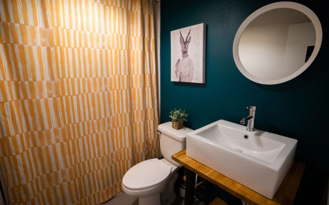 Santurcia Hostel - Adults Only