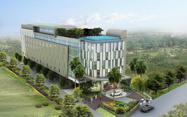 Platinum Adisucipto Hotel & Conference