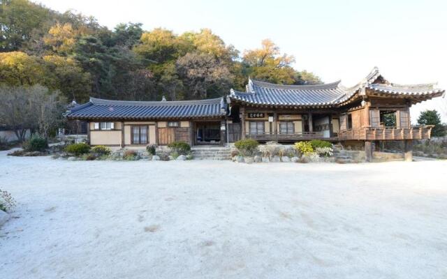 Bonghwa manhoi gotek