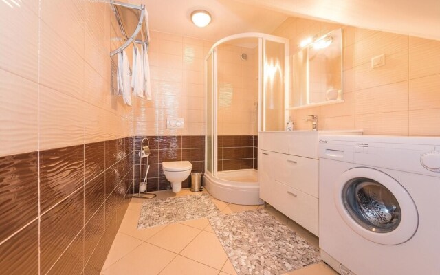 Nice Home in Vodice With Wifi and 4 Bedrooms