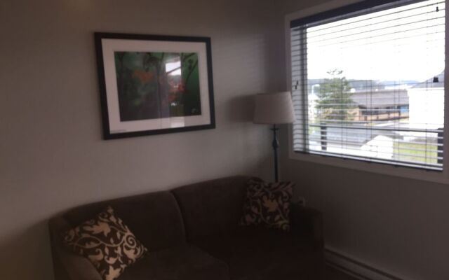 McNeills Inn on the Harbour Front