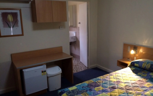 Townhouse Motel