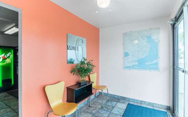 Motel 6 - Pensacola West