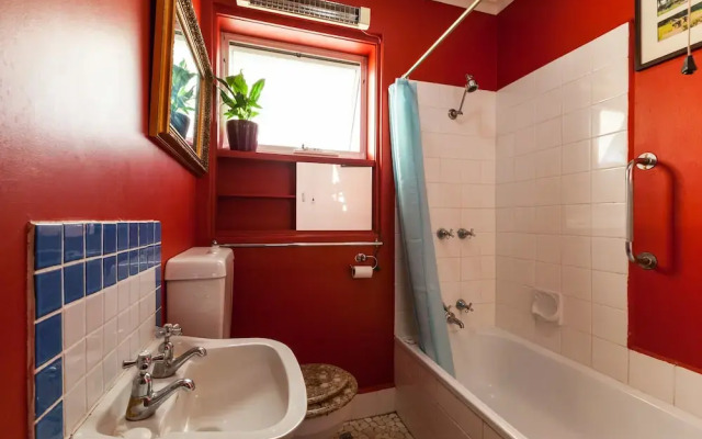 ELEANOR, 1BDR Fitzroy North Apartment