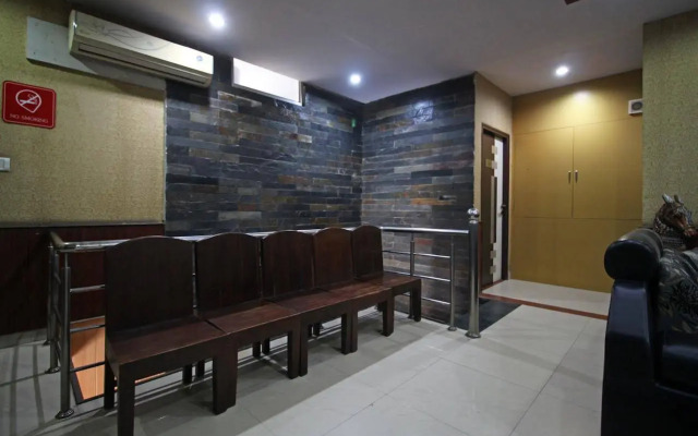 OYO 2206 Hotel Rajawat Manor