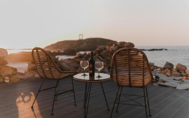 Portara Seaside Luxury Suites
