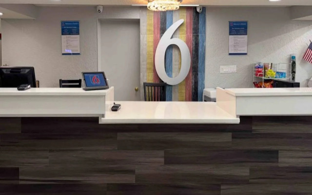 Travelodge Inn & Suites Tallahassee North