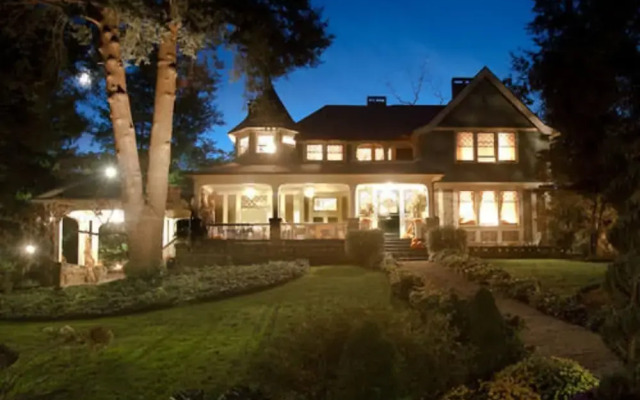 The Black Walnut B & B Inn