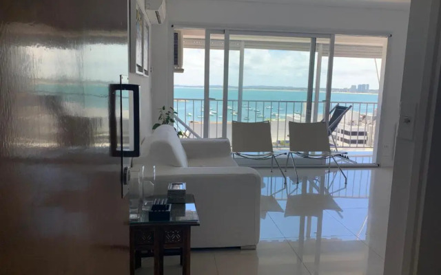 Apartamento en Edificio Kennedy