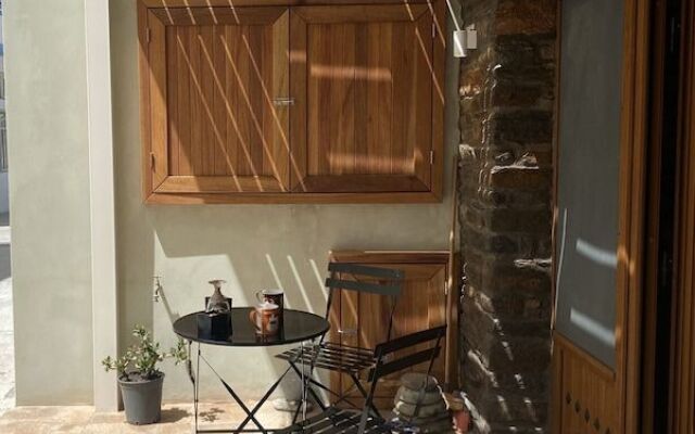 Andros 4 All Seasons V&S- Psaltis Street