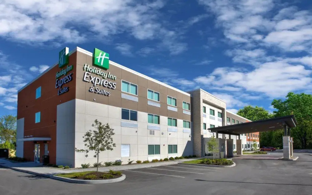 Holiday Inn Express & Suites New Castle