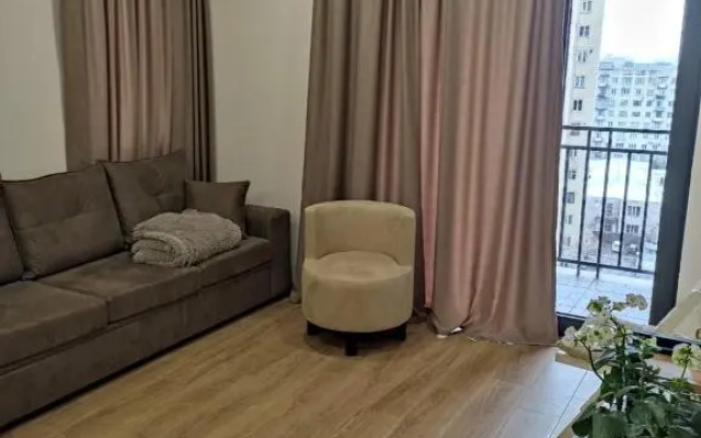 Astoria Home - Place for rest in Isani