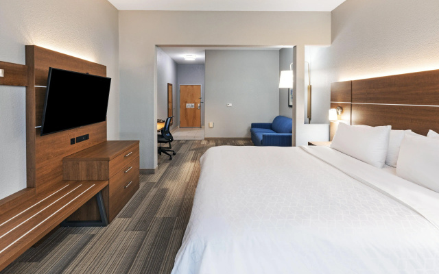 Holiday Inn Express & Suites Austin NE - Hutto by IHG