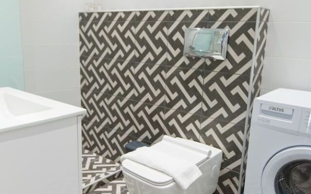 Civilian Apartments, Nilie Hospitality MGMT