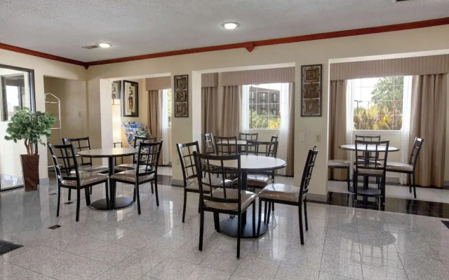 Comfort Inn Airport