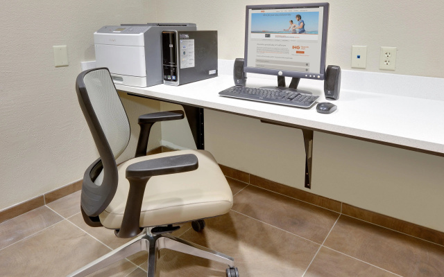 Candlewood Suites Salina by IHG - фото 2