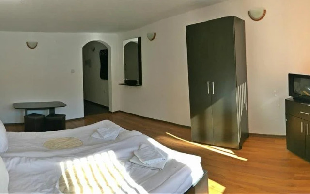 Yakovtsi Inn