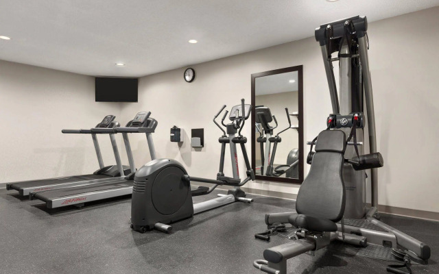 Country Inn & Suites by Radisson, Dahlgren-King George, VA