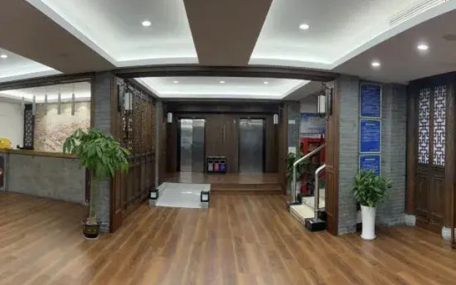 Grand Jian Kang Hotel