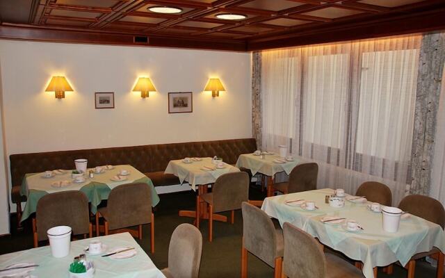 Hotel Rheingauer Tor