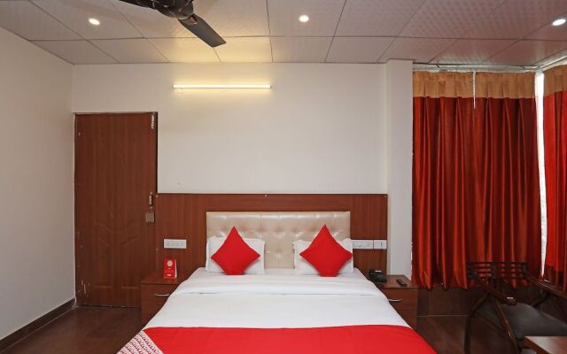 OYO 33014 Bhagwati Palace Guest House