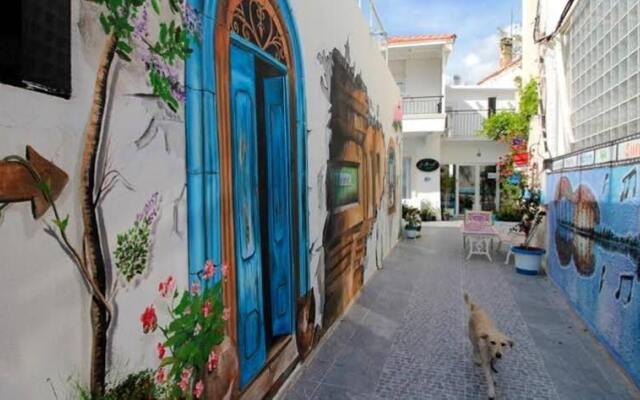 Double Inn Marina Hotel