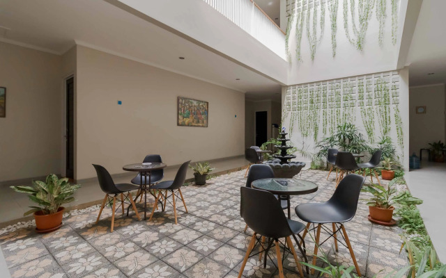 Palm Eight Residence