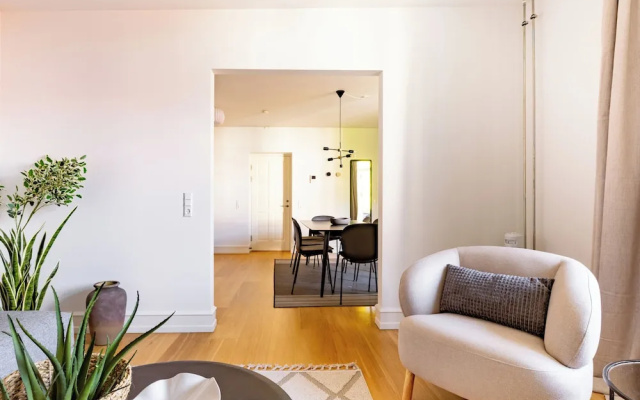 Shield 3 - 3 Bedroom Apartment With Balcony in Central Copenhagen
