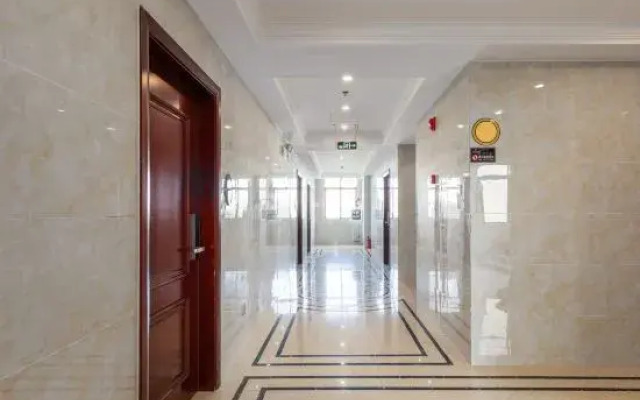 Ledong Baolong Hotel